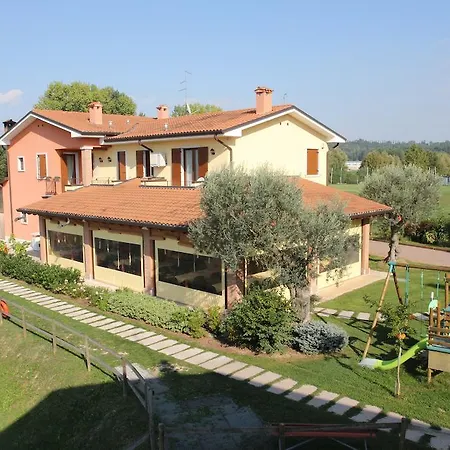 Bed & Breakfast Laghetto Ai Portici *
