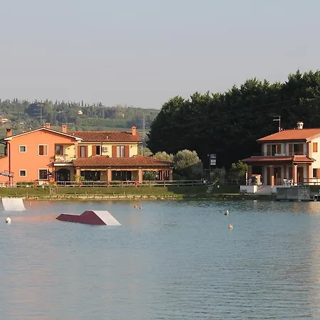 Bed & Breakfast Laghetto Ai Portici