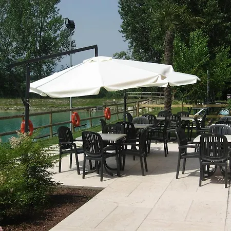 Bed & Breakfast Laghetto Ai Portici